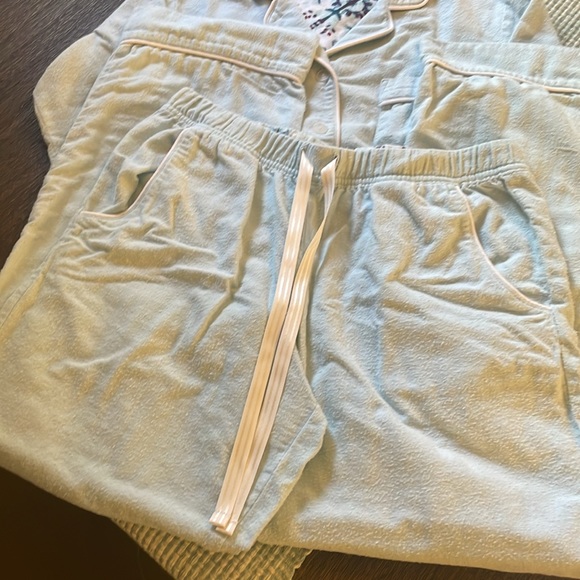 Women’s Flannel 2Piece PJs - Picture 3 of 6